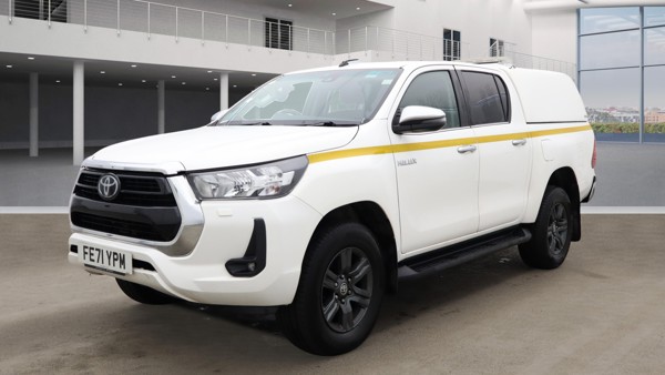 TOYOTA Hilux